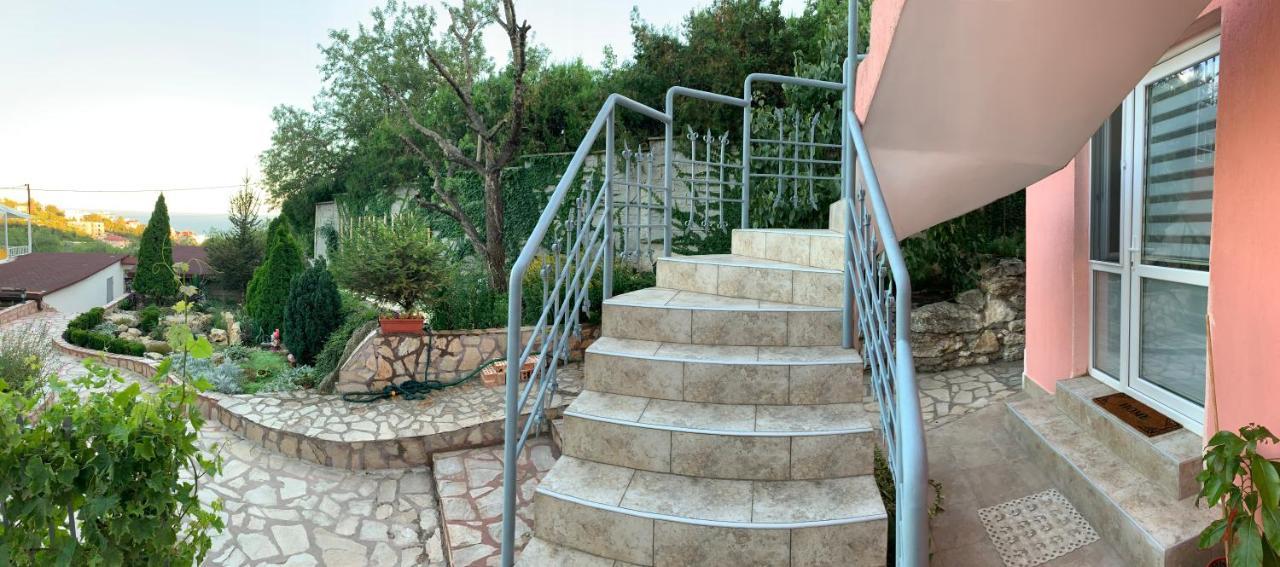 Sunray Guest House Varna Extérieur photo