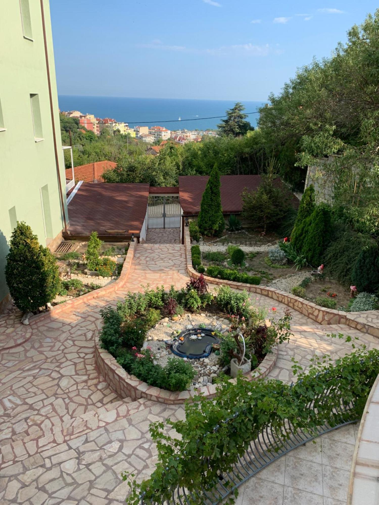Sunray Guest House Varna Extérieur photo